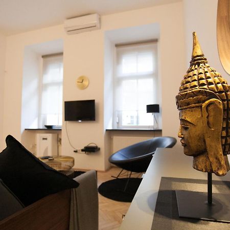 Real Delux Apartment Next To Gozsdu & Synagogue Budapest Eksteriør billede
